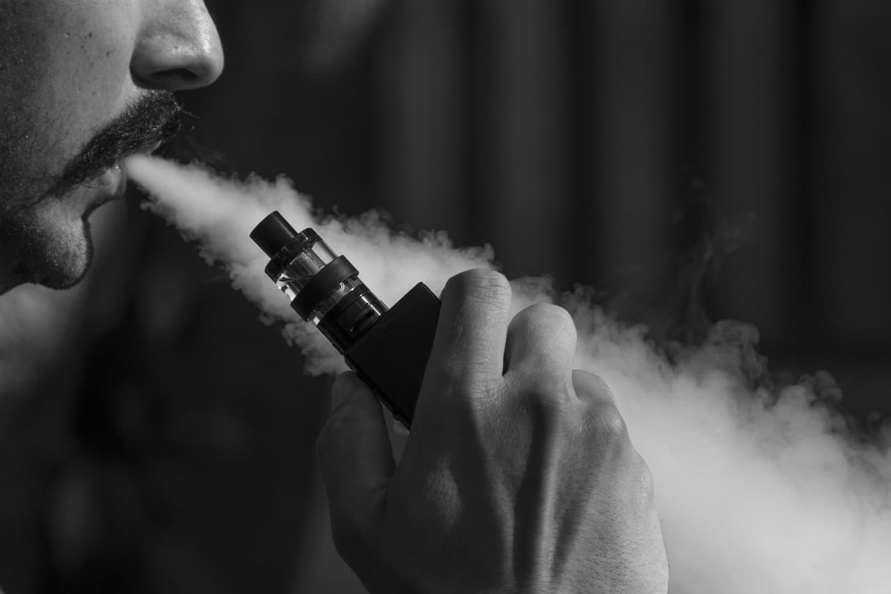 Al Fakher Crown Bar 8000 – Der Premium-Vape von Al Fakher!