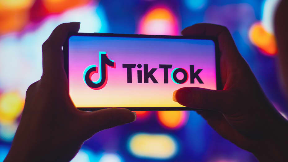 TikTok Follower kaufen: Ein Blick hinter die Kulissen