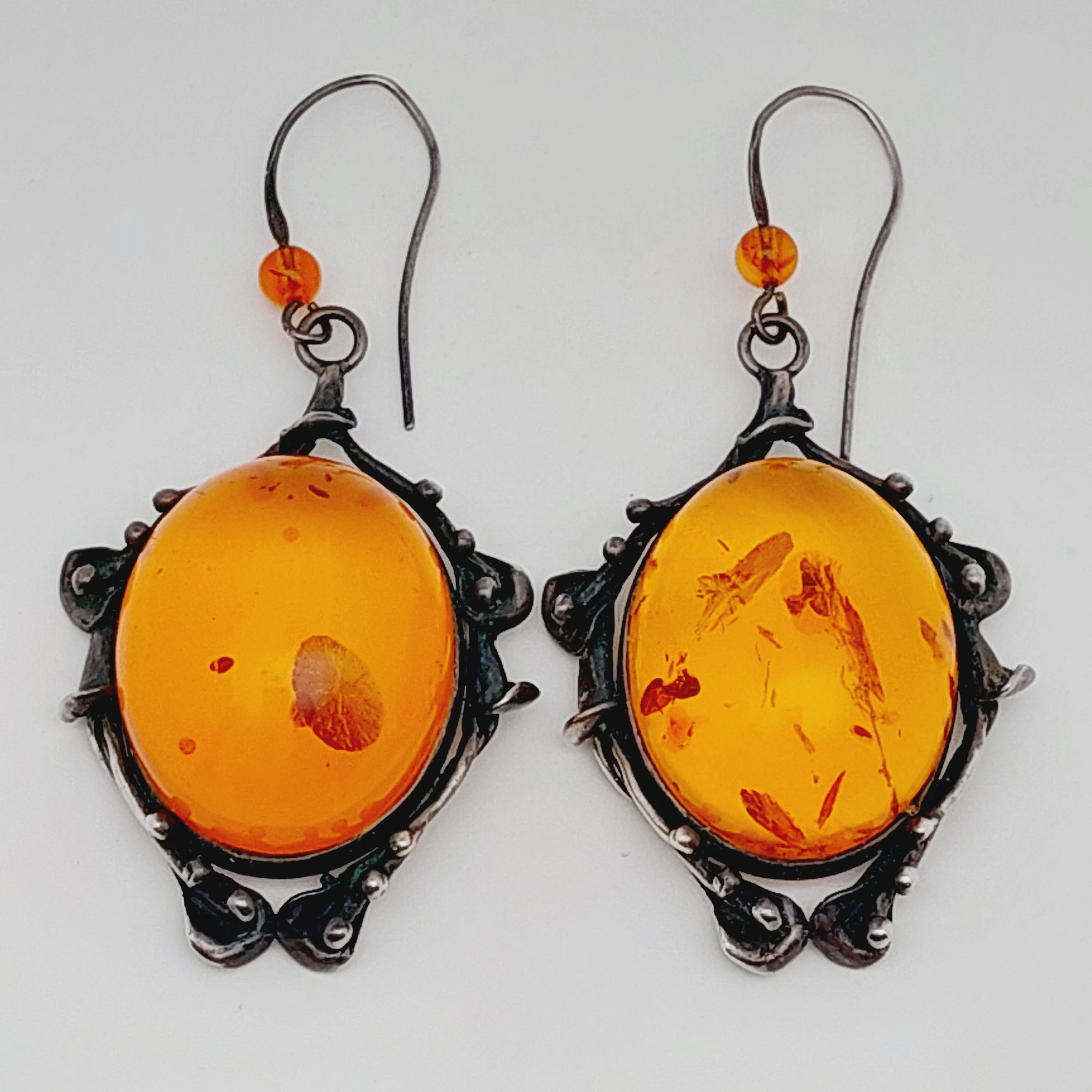 Bernsteinschmuck als Kunstform in Polen