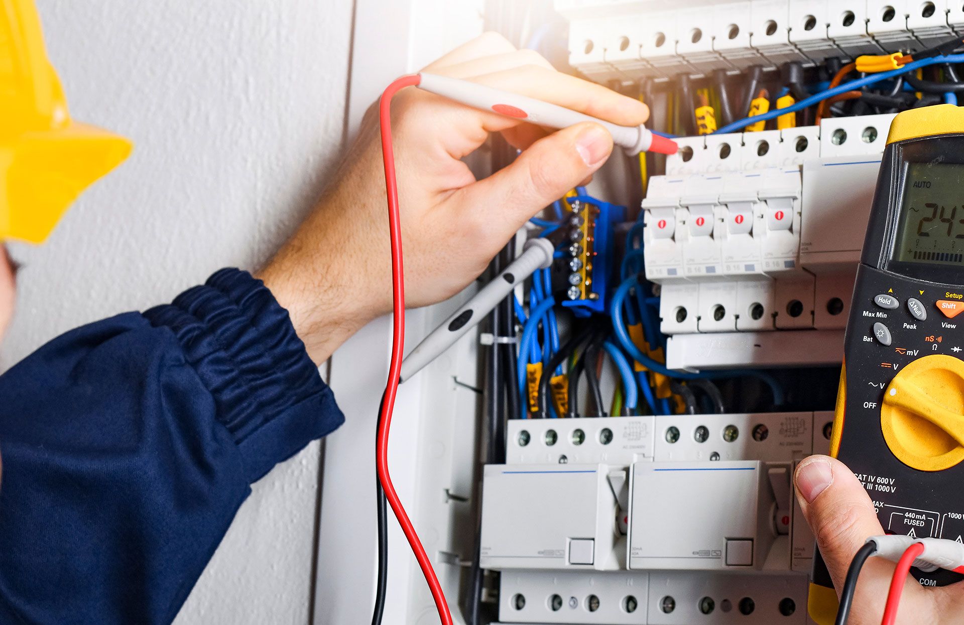 Vorteile der regelmäßigen Prüfung ortsveränderlicher elektrischer Betriebsmittel für Unternehmen